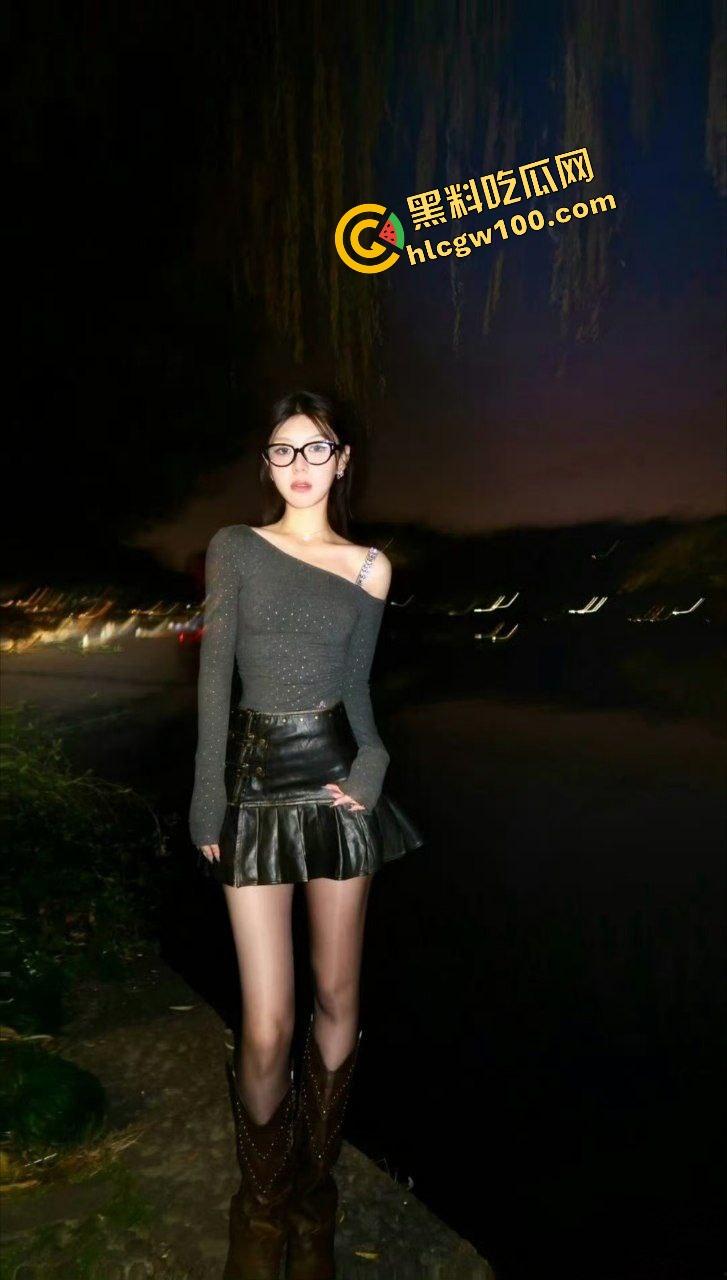 炸裂！CBA广州龙狮男篮【张兴亮】将艺术生女友【陈禹羽】装行李箱，宿舍过夜补习爆操！性爱泄密原创独家曝光！-12