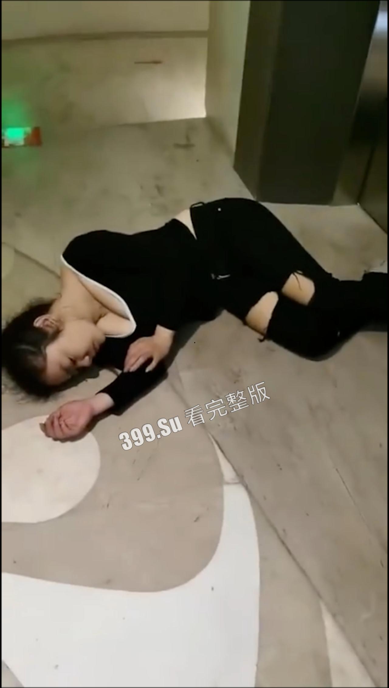 喝醉的小仙女 瘫软无力神志不清   酒后吐出心里话 想被男人当狗操（四）-6