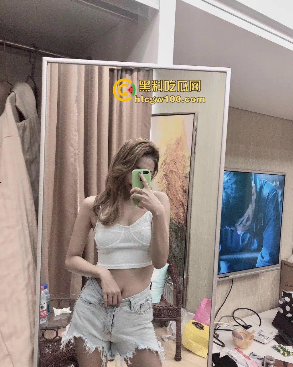 上海高颜值模特【于飒怡】约炮视频曝光，气质御姐私下超放荡，混熟后随便一撩就能操！-7