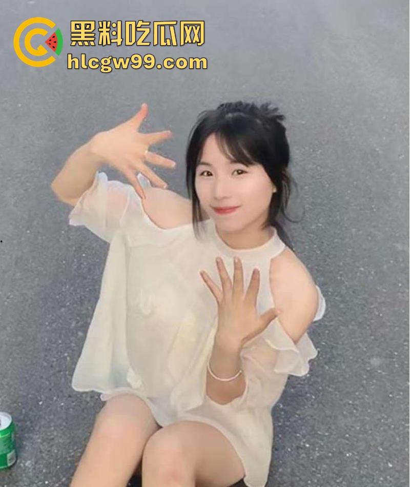 江西职业技术学院清纯学妹【秦倩倩】卫生间掰穴勾引炮友，全裸展示性感娇躯，不良视频曝光泄露，极致反差！-4