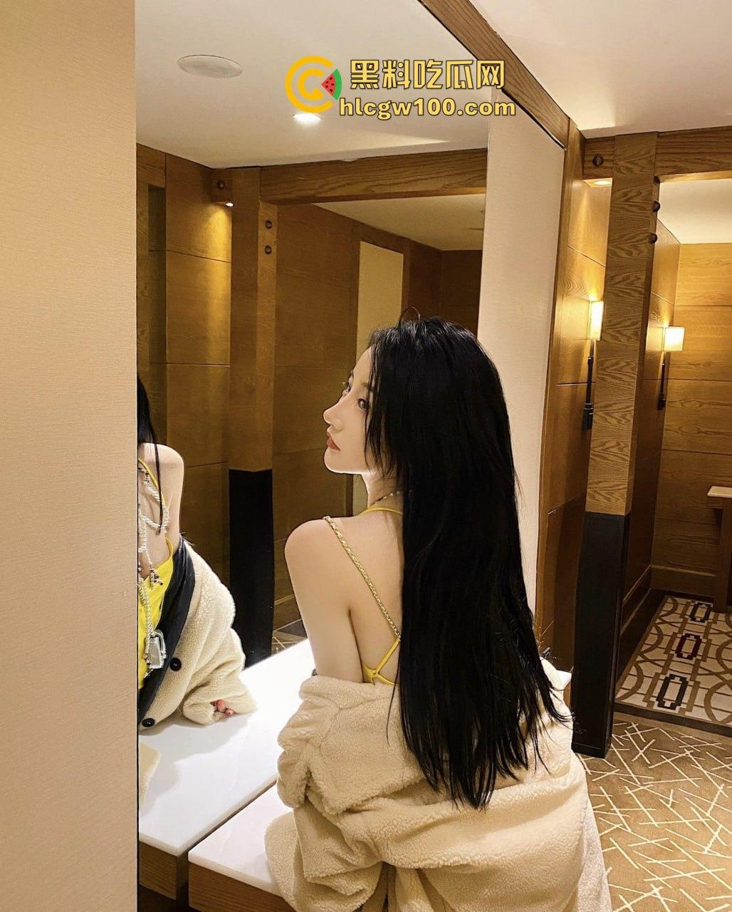 上海高颜值模特【于飒怡】约炮视频曝光，气质御姐私下超放荡，混熟后随便一撩就能操！-21