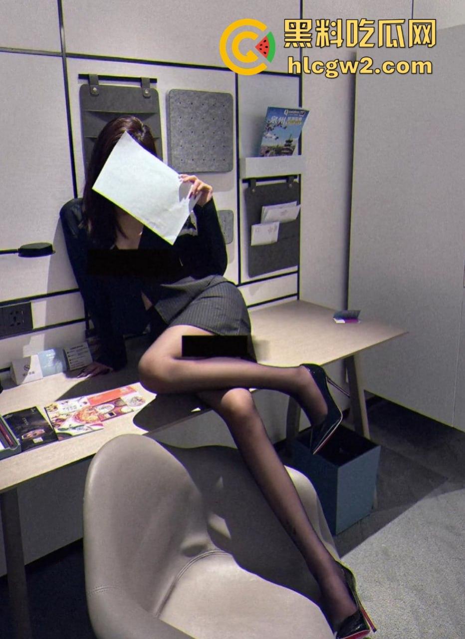 上海顶级名媛Elsa『林绾绾』 穷人女神富人玩物 天生母狗圣体 毒龙深喉样样通 调教啪啪全能选手!-6