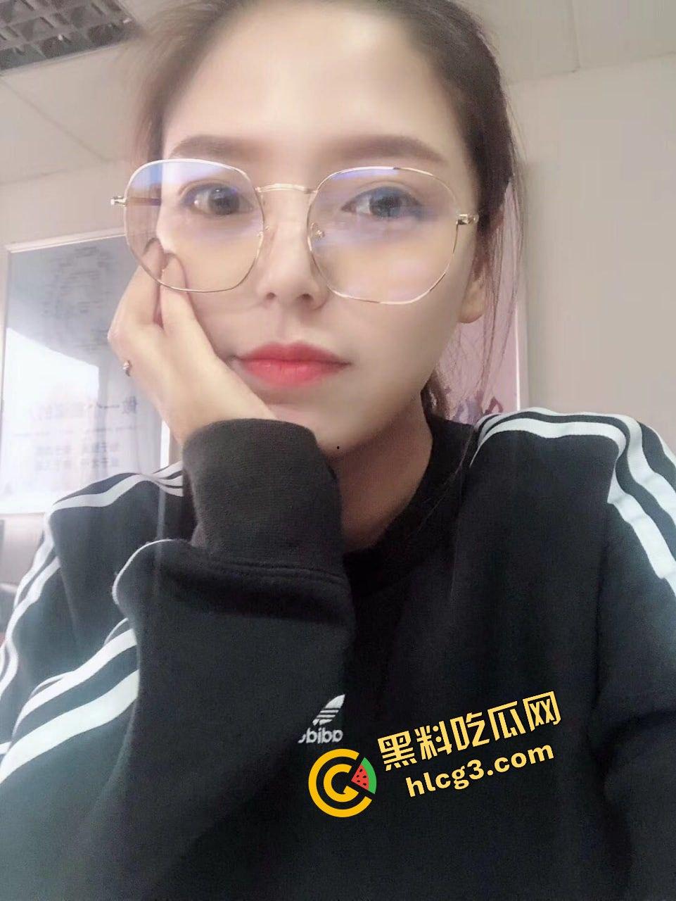 西安健身俱乐部女成员『肖如雨』与猛男教练家中偷情 激情打炮 性爱视频泄密流出！-2