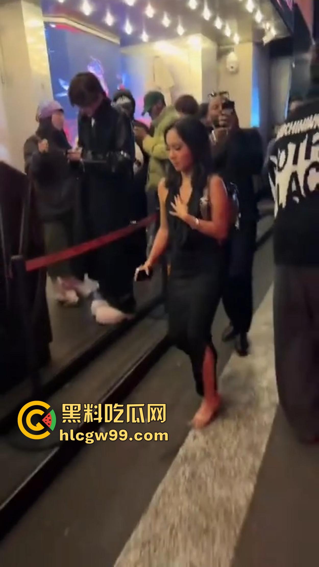 肤色不是问题，酒吧ezgirl女孩最爱吃巧克力鸡巴，巴西牛排逼免费送操，还能无套一发到底！-8