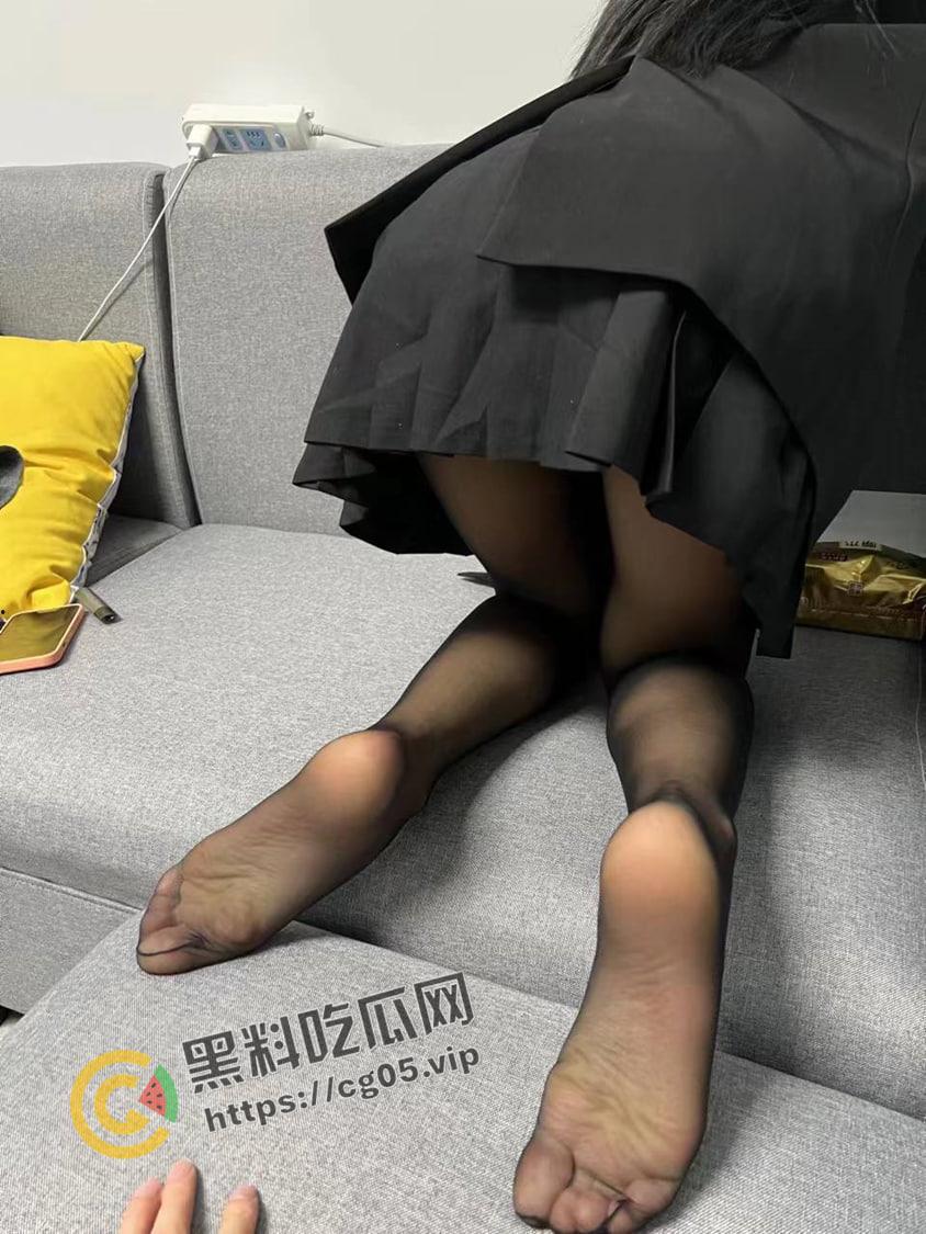 瓜友投稿！吉林长春骚货【刘哲】背着男朋友在探探上面疯狂约炮 性欲旺盛 渴望发泄 微信号曝光 懂的都懂了奥-8