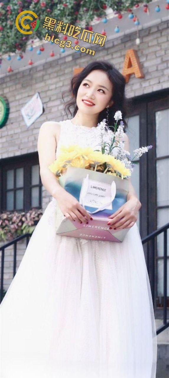 少妇骚妻反差大揭秘，新娘子从优雅人妻到淫荡母狗的惊人转变！-7