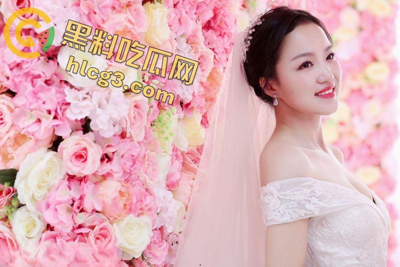 少妇骚妻反差大揭秘，新娘子从优雅人妻到淫荡母狗的惊人转变！-9