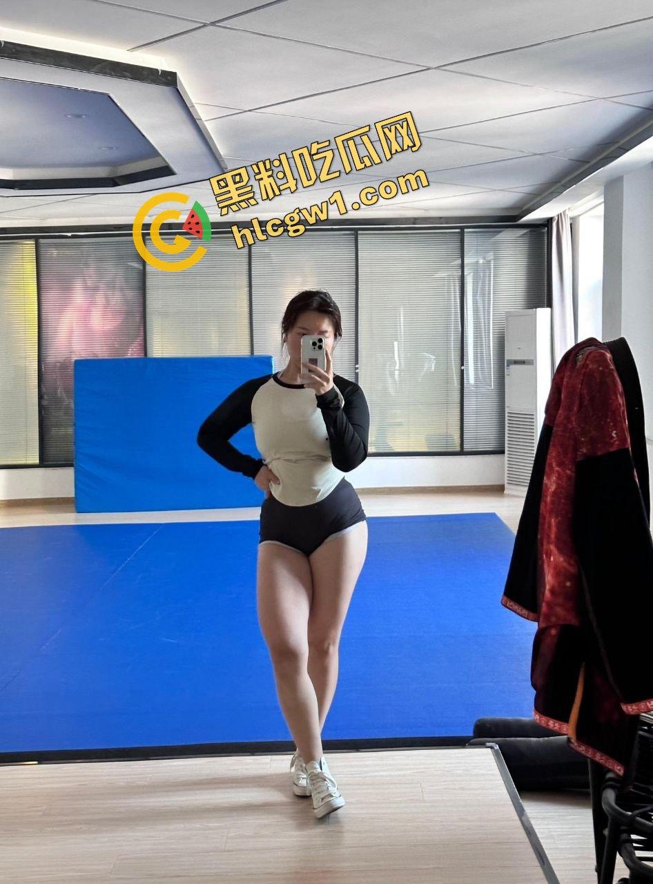 常州健身达人虎式坦克『蒋媚仪』肥翘圆臀大G奶 这不把鸡鸡给坐断 独家流出！-6