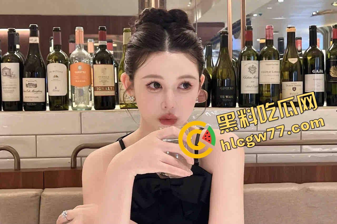 重庆大学极品『雪雪』被爆反差淫片，蜜桃臀浪叫被操，包养成狗太上头！-6