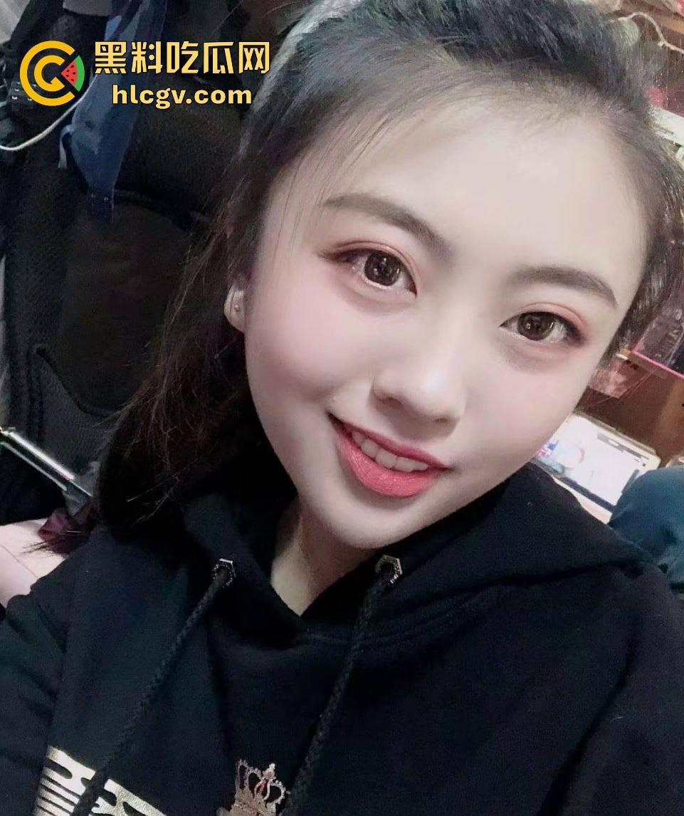 天津美女公务员【宋宜宁】吃鸡口爆私密视频外泄！闺蜜背后捅刀，拍下她和男友的激情时刻！-4