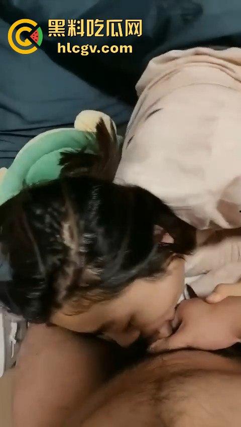 天津美女公务员【宋宜宁】吃鸡口爆私密视频外泄！闺蜜背后捅刀，拍下她和男友的激情时刻！-9