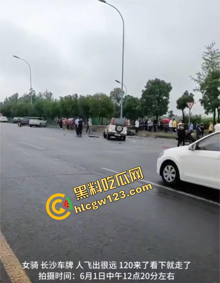 【小猪猪】骑出最后一程，益阳女骑士飞出数米，当场噶了她不飙了，我们也不敢看了！-5