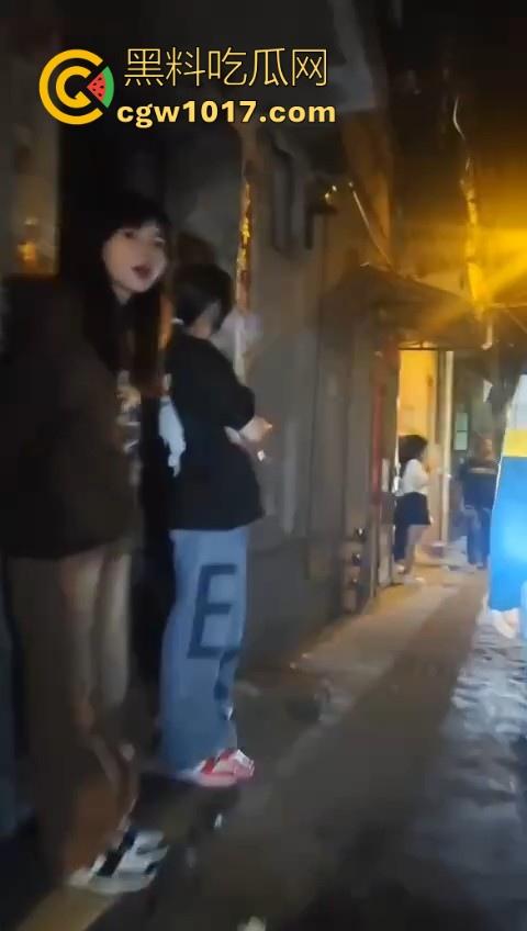 好酒不怕时间长，好妓不怕巷子深，瓜友深夜探索广东汕头小巷子，越往后越惊喜，质量还可以啊！-6