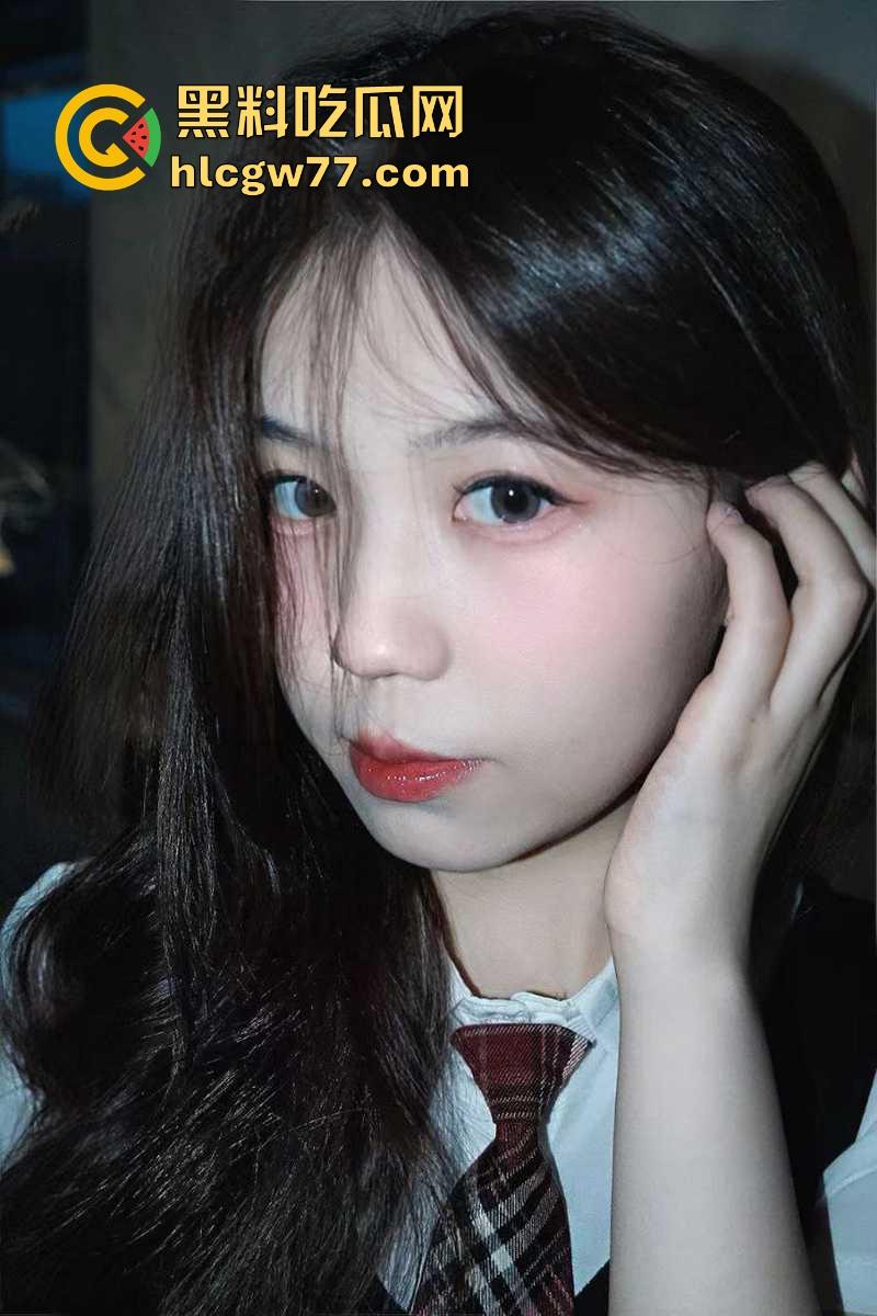 四川旅游学院学生【李晴冰】露脸裸聊勾引男人 多毛馒头穴迫切需要肉棒插入 一对一视频裸聊被录屏-7