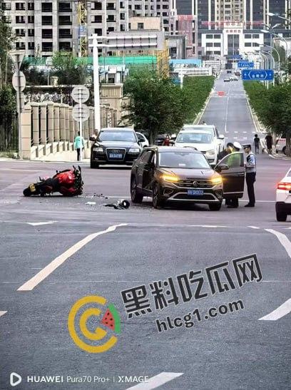 又抬走一位 女骑士摩托车祸！骑摩托车不仅让你拥有S型身材 还能拥有一对完美的假肢！-4