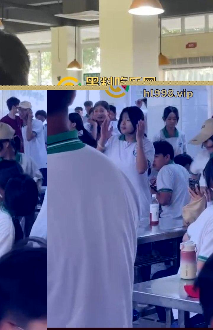 全球爆火！网飞【三体】 开局名场面 文革批斗老教授 当场打死 国内未上映画面流出-2