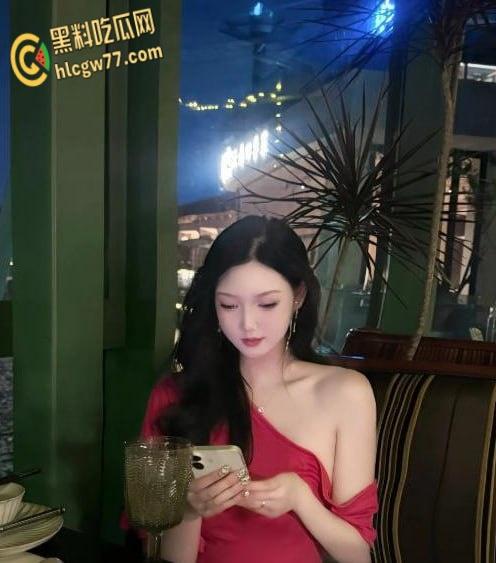 抖音网红【rssss】不雅视频曝光 极品健身女神被金主拿下 一对无敌大奶甩个不停-5