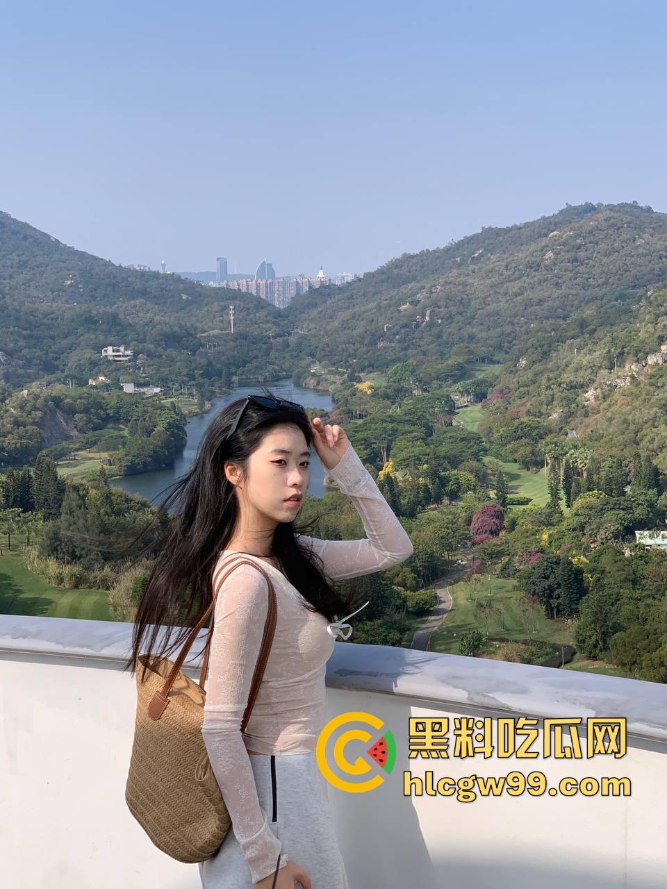 老板颜值即生产力，理发店冲着蚂蚁腰和蝴蝶背来的客人挤破门，贵得让人心甘情愿，这贵是真有贵的道理！-3