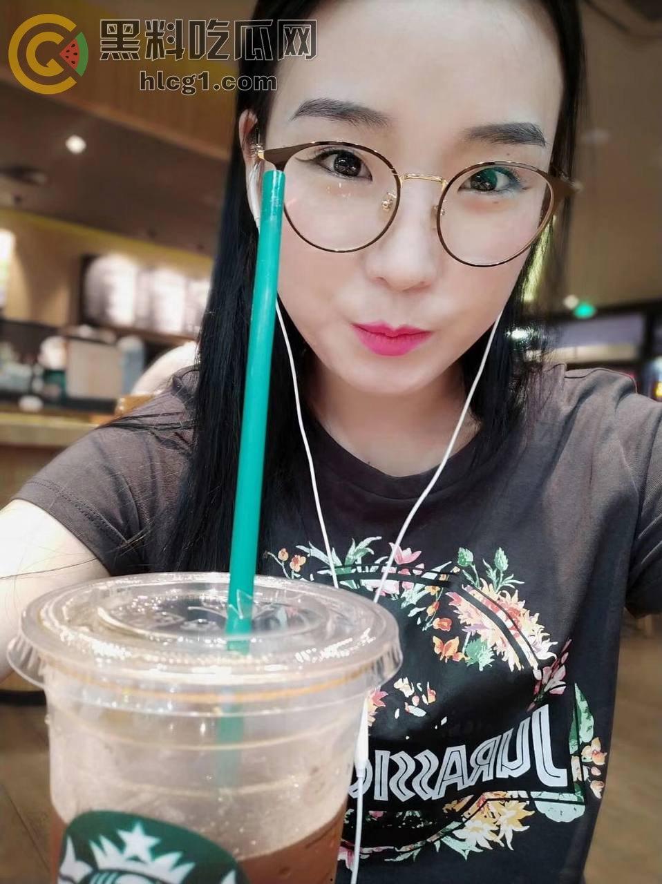 瓜友投稿：呼和浩特健身房拼多多3P女神「黄小芳」：风流成性，男浴3P、球员共欢，热爱3P！-9