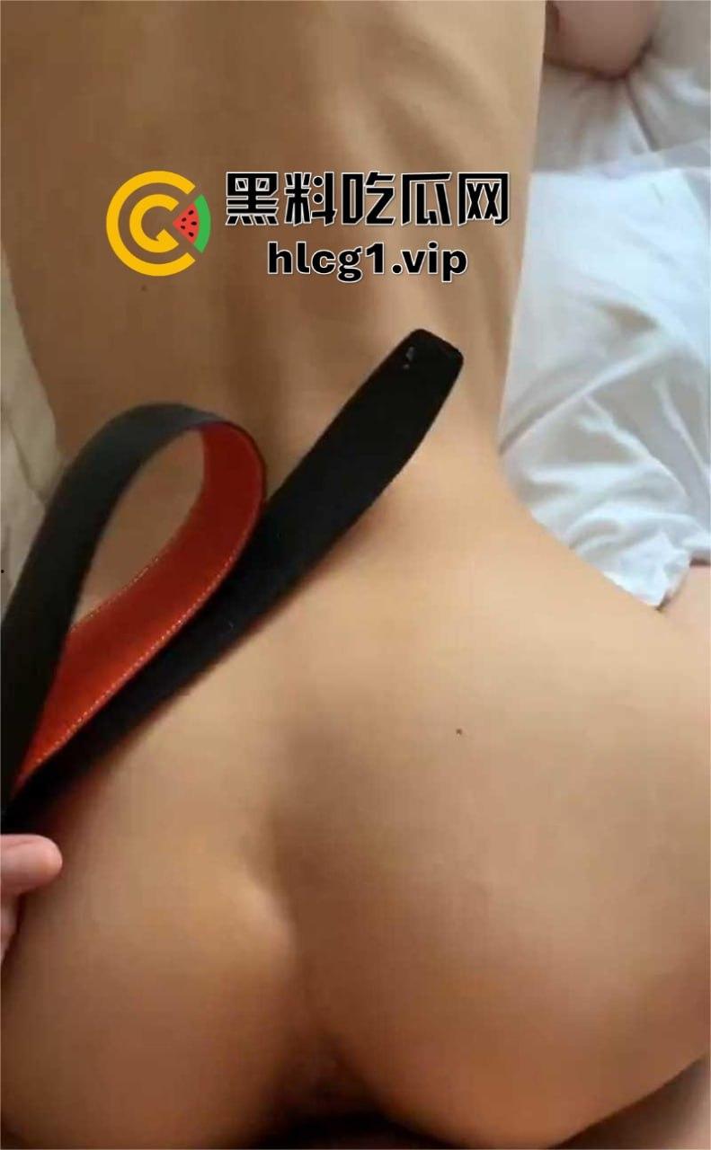 华东师范大三妹张妍霏，白月光外表下的SM狂热，皮带抽打中沉迷快感！-8