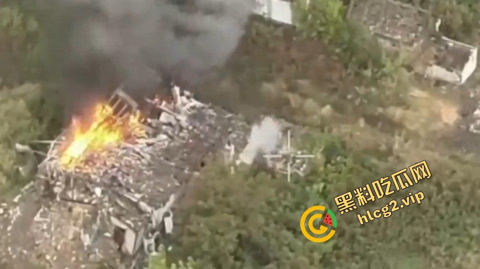 乌军装甲车突袭未果！俄罗斯空降旅强势反击，坦克全灭！】-4