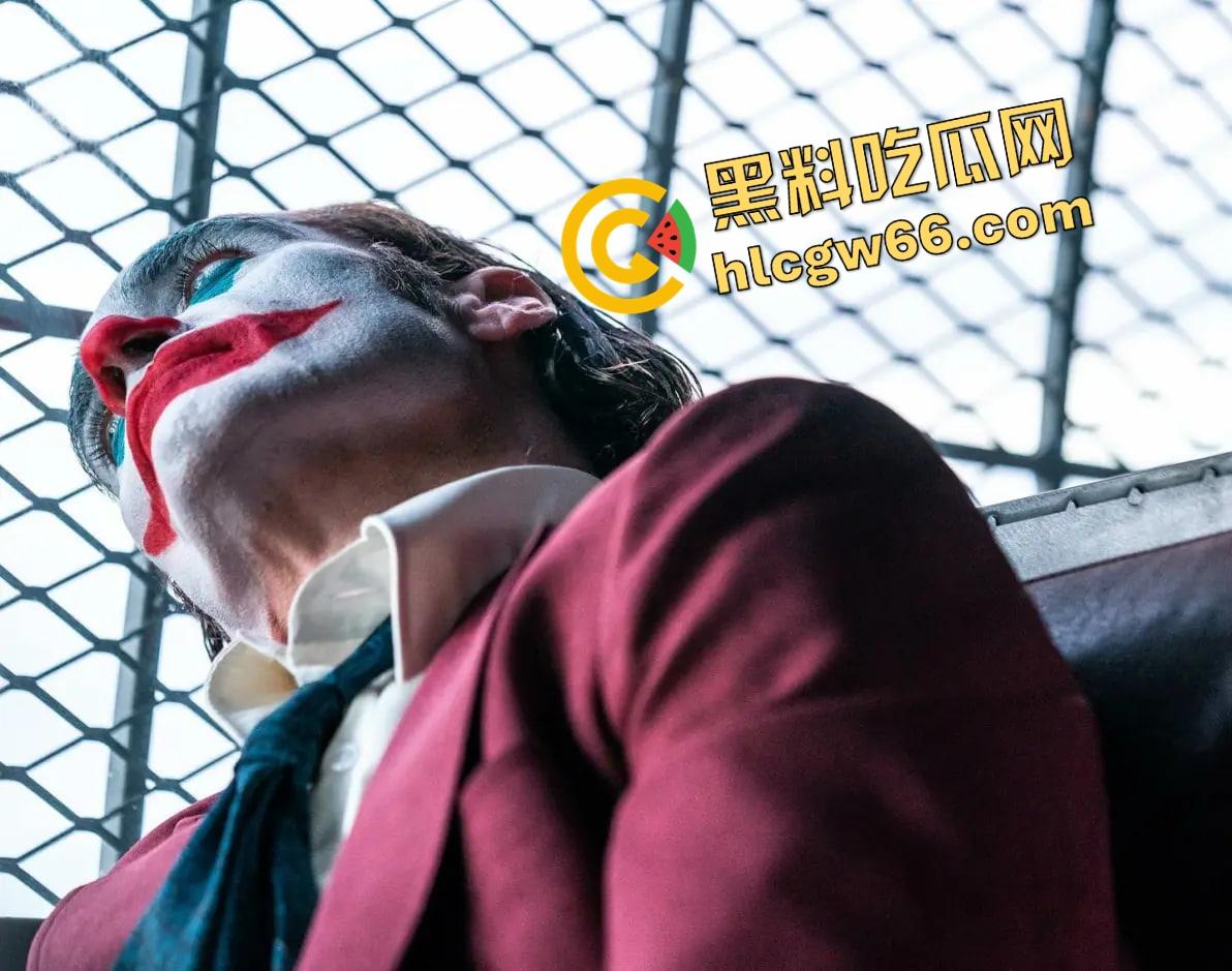 小丑2高清蓝光杜比音效免费看 ，从哥谭杀戮到莉奎左尔的爱，他从黑暗中逆袭，开启疯狂反击！-6