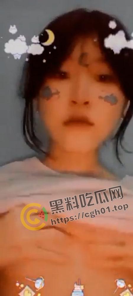 东莞实验中学女高中生网调视频遭流出 稚嫩得小妹妹羞涩的展示娇胸 这就是青春得味道嘛-7