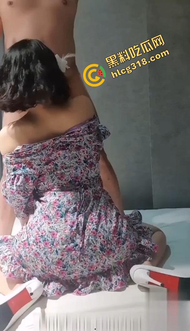 白皙爆奶骚少妇蒙眼深喉只为更刺激，口交成瘾只为极致高潮，这场激情你敢看完吗？谁能不心动？-14