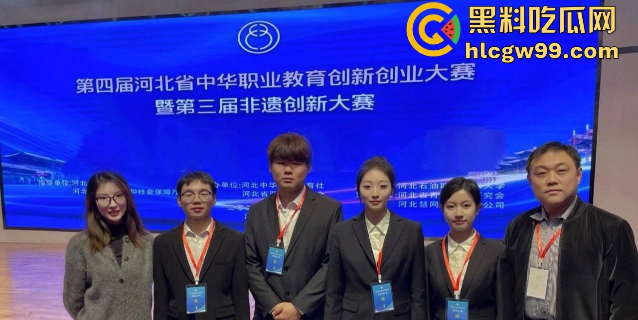 石家庄邮电职业技术学院讲师【张晓】反差炸裂，探探上发骚钓男人，讲台上斯文，软件上骚得停不下来！-7