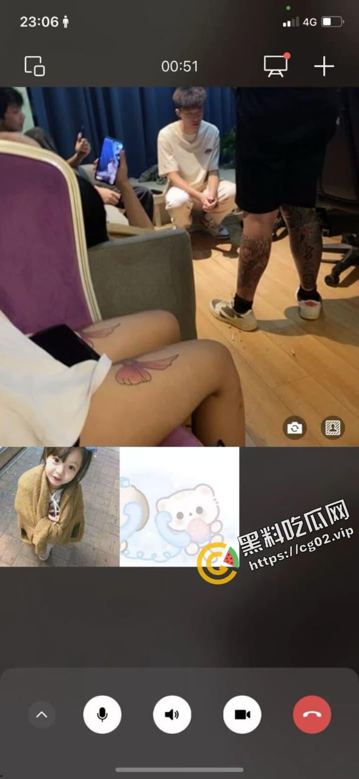 男生造女生黄谣 反被勾引到酒店戏耍 一开门 满屋子的纹身扣脚大汉 围着他暴打羞辱-2