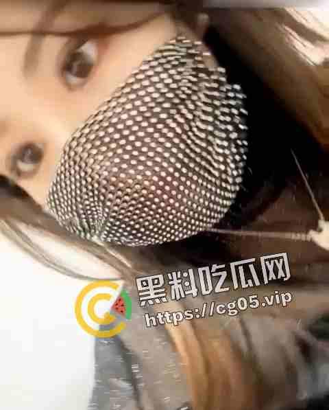 抖音孕晚期万粉博主【敏儿】抖音上挺着大肚子跳舞 私信里给金主爸爸看逼约炮-2