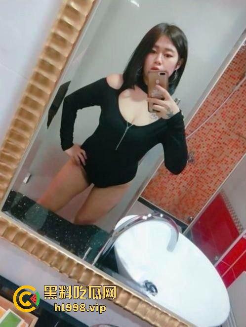 江阴极品人妻【黎萍】自拍骚照约炮，背着老公出轨被发现，私拍视频成国产区素材！-10