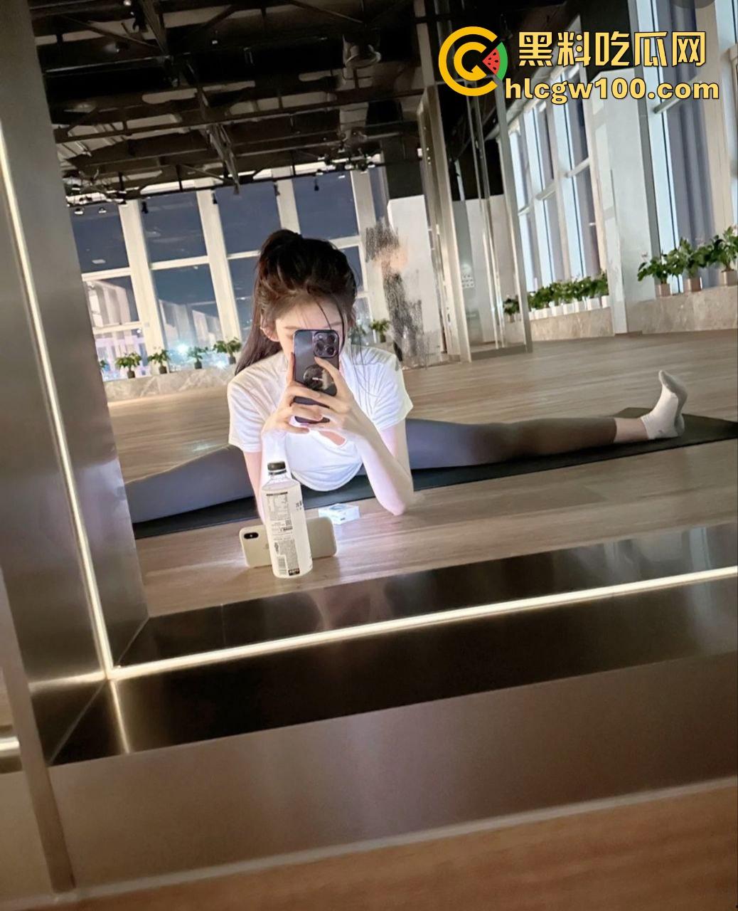 衡阳大学生【裴子诺】被包养四个月,从清纯妹到骚母狗，SM调教成胯下玩物，舔射口爆样样精通还要尿嘴里!-6