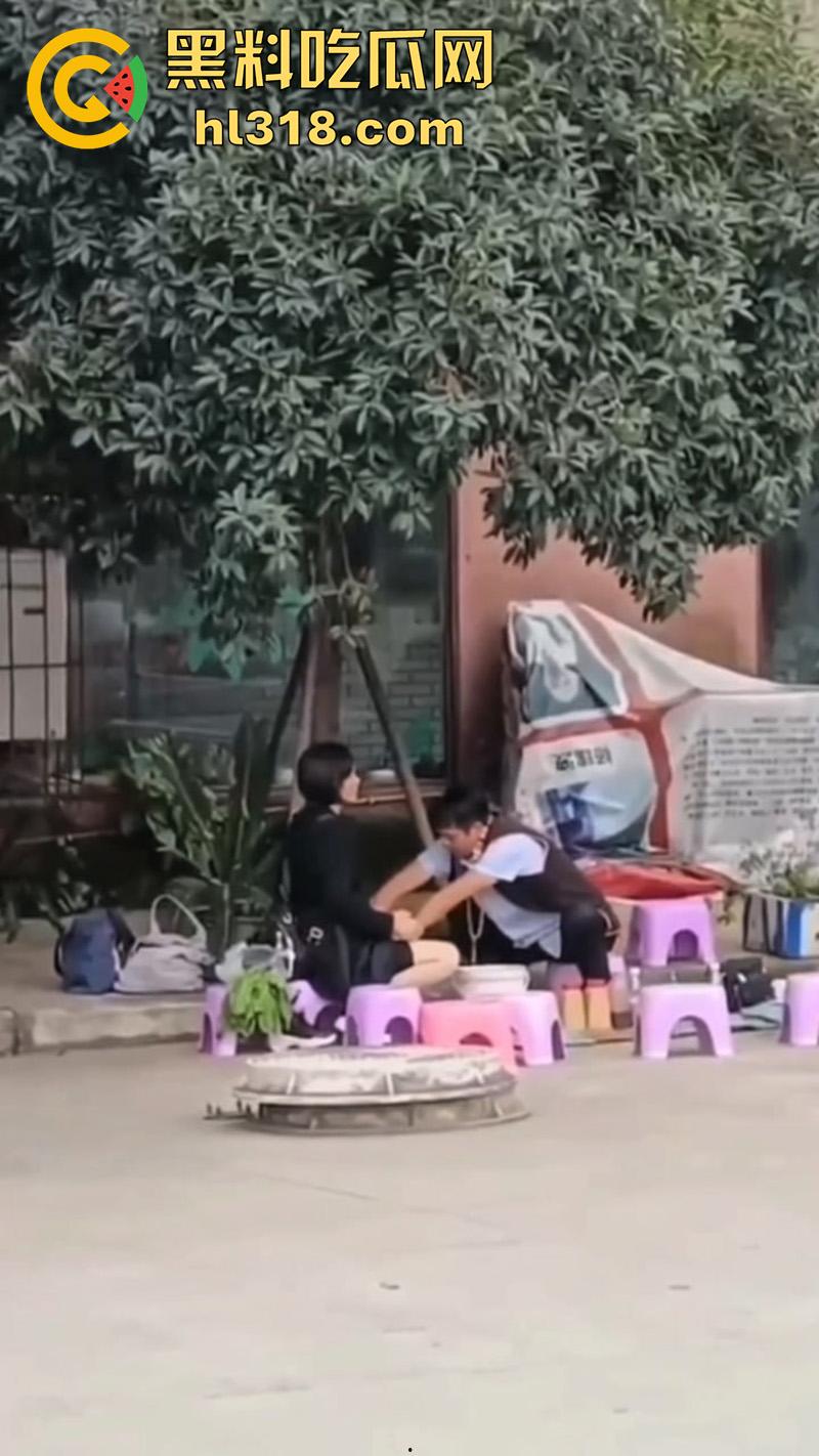 江湖大师摸奶算命，反手再掏女客户裤裆摸逼，这傻娘们还真信，难怪缅北能骗这么多人呢！-4