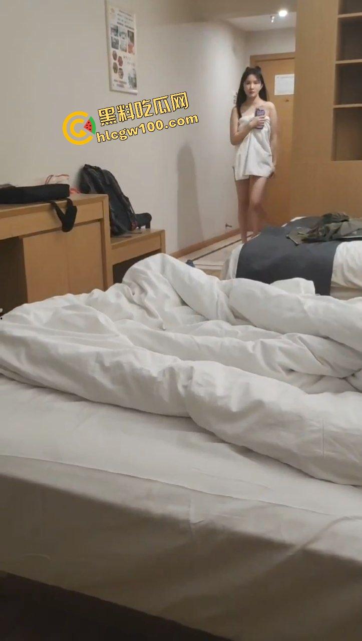 广东揭阳兼职大学生反差骚鸡【陈慧婷】下海做鸡约炮单男 1500一炮包夜SM激烈操逼性爱！原创独家流出！-5