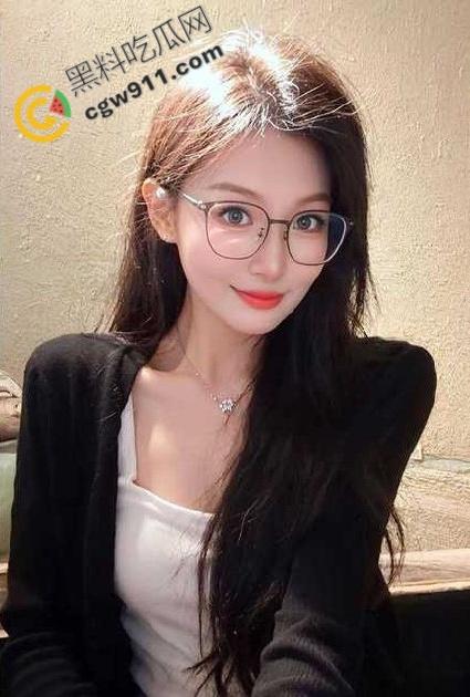 惊艳剃毛视频：翘臀露穴，淫水涌动，托尼老师技艺惊人，女友浪叫迷人，堪称极致春宫现场-3