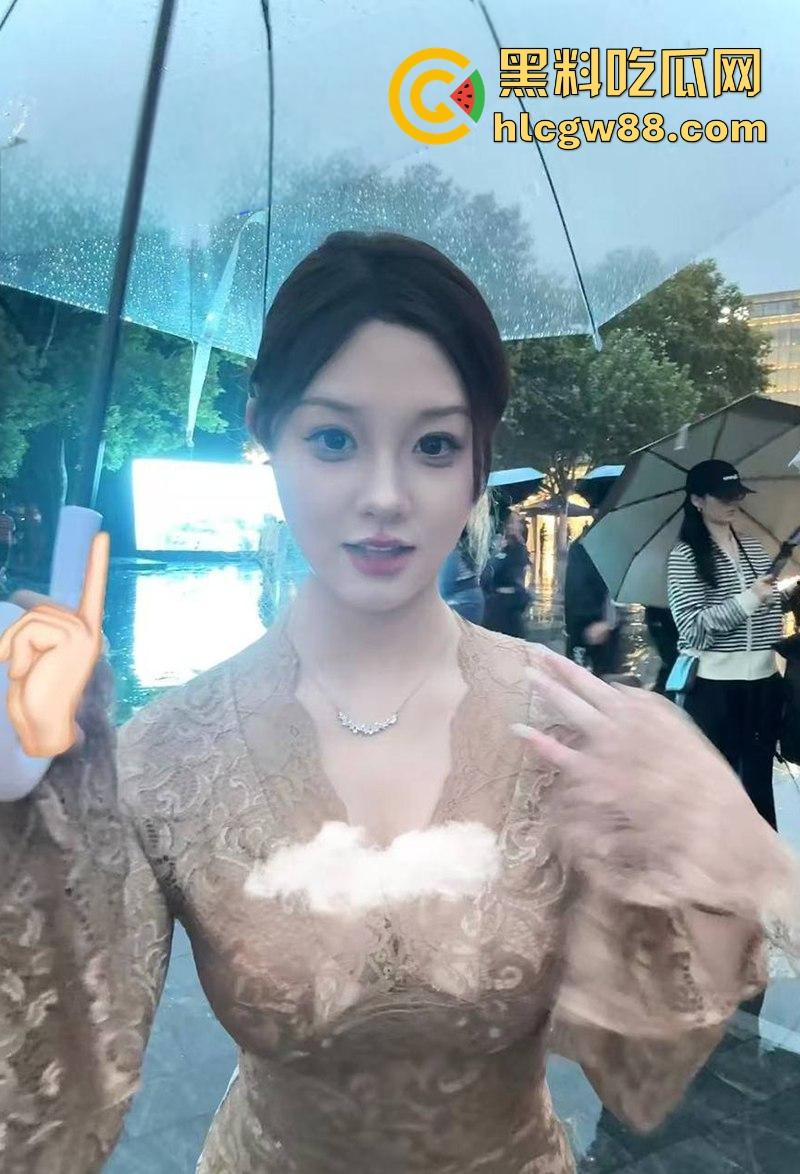 上海名媛【苏芮芮】高冷女神私下竟是金主专属肉便器，34D火辣身材跪爬求操，蜜穴被塞满！-3