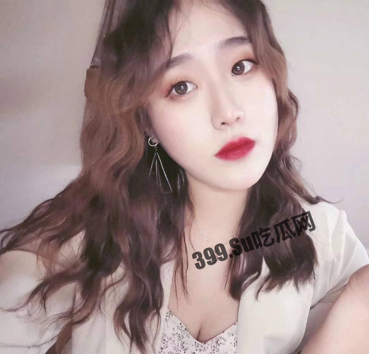 上海职场女白领「周琳琳」不雅视频流出 反差骚母狗多体位吃鸡啪啪-1