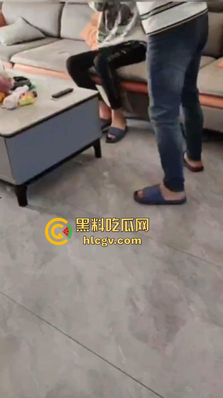 江西景德镇电梯内未成年男孩强行抱走小女孩，轻微处罚引争议，法律这样放纵未来的变态强奸杀人淫魔？-16