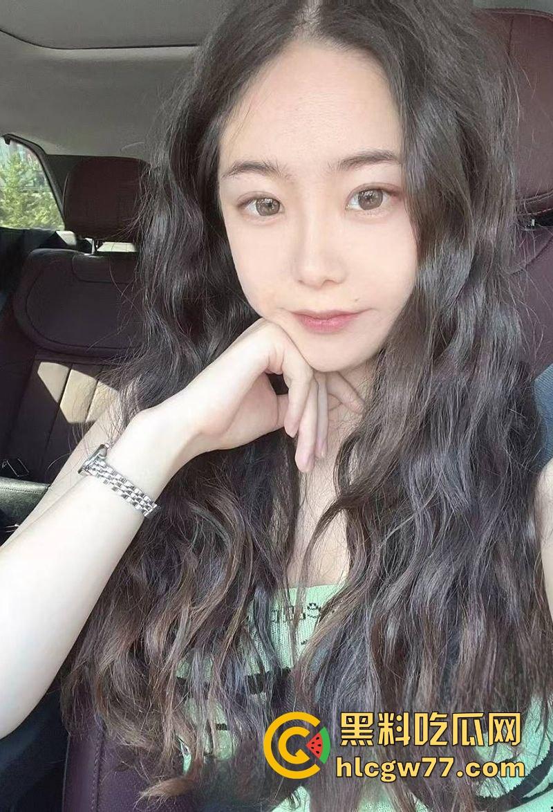 这才是强者从来不抱怨环境 户外三轮车车震偷拍 小情侣激情野战 只要你想哪里都可以震一下!-2