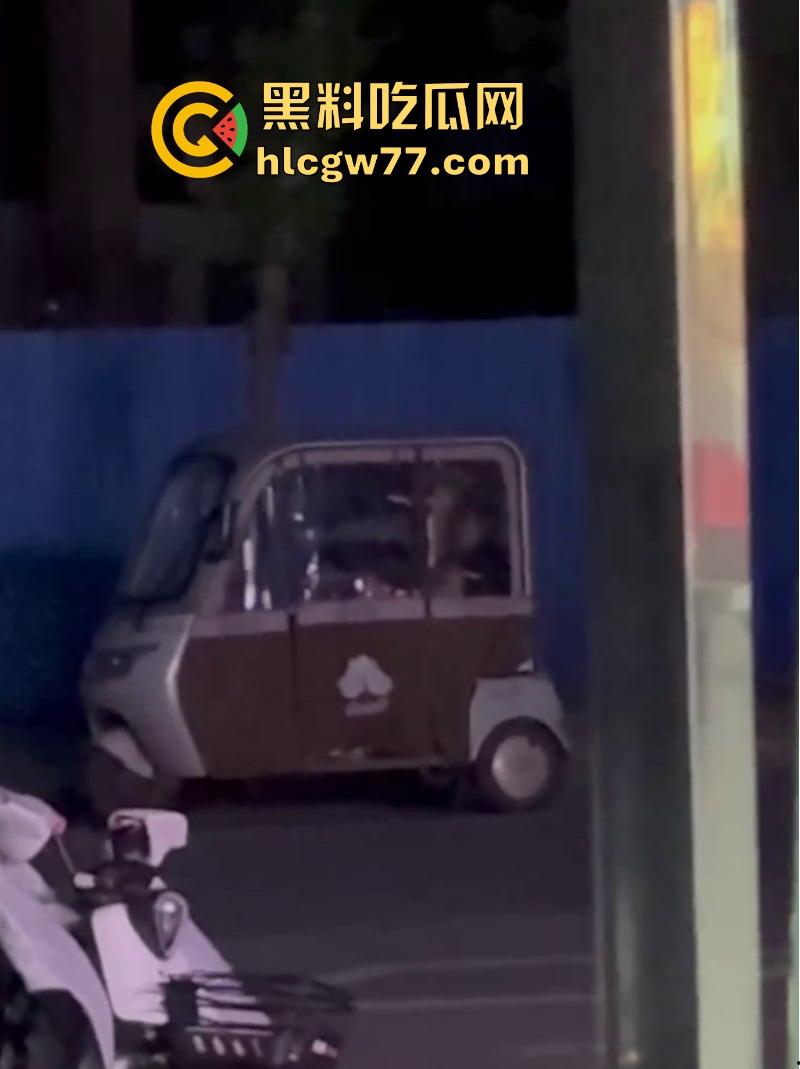 这才是强者从来不抱怨环境 户外三轮车车震偷拍 小情侣激情野战 只要你想哪里都可以震一下!-6