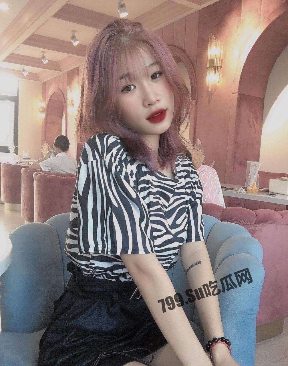 泄密系列 高质量网红美女 佳佳 拿起手机记录生活 性爱视频流出-5