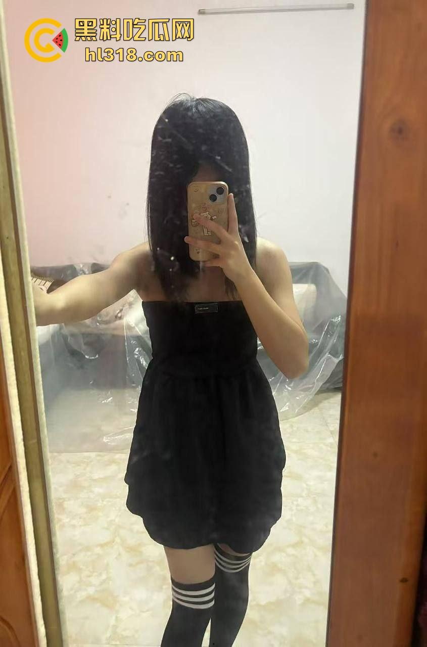 泉州职业学院乖巧学妹【陈爱婷】网调视频被渣男外泄 ，逼脸同框高清自拍，纯情少女沦为黄网贴吧红人！-3