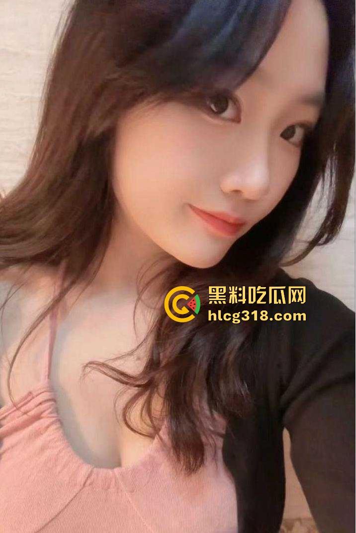 河南数字传媒技术公司骚逼【陈筱慧】为求上位色相诱惑上司，喜欢后入打桩，性爱视频曝光泄露！-1