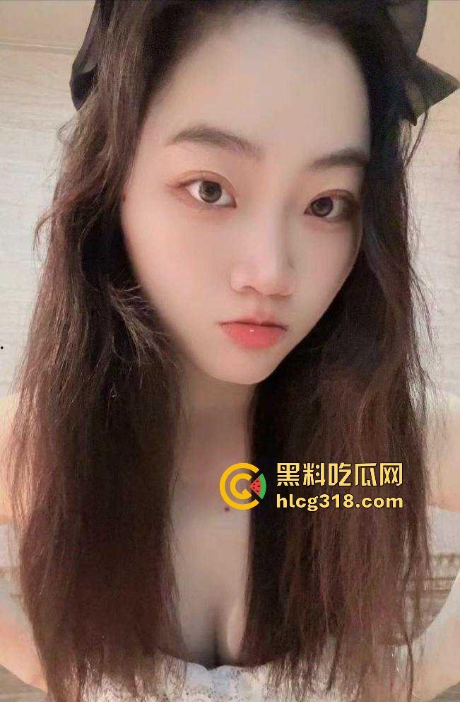 河南数字传媒技术公司骚逼【陈筱慧】为求上位色相诱惑上司，喜欢后入打桩，性爱视频曝光泄露！-2