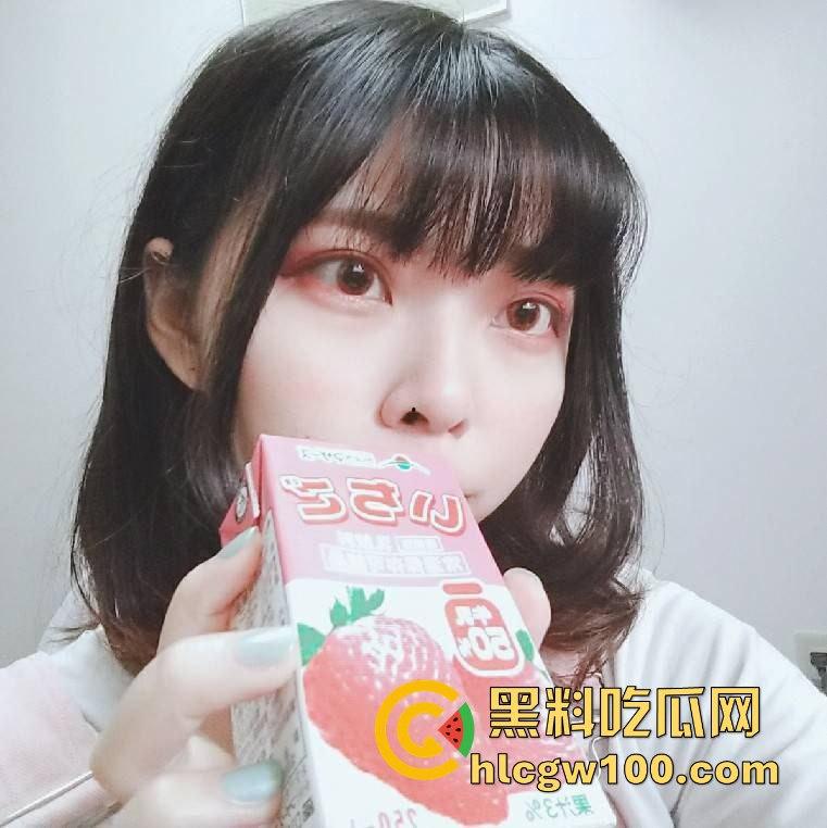 可爱COS！广东工商学院大一学妹【伊妍祺】与男友性爱记录曝光，白虎少女居然需求这么大 内容劲爆！-2