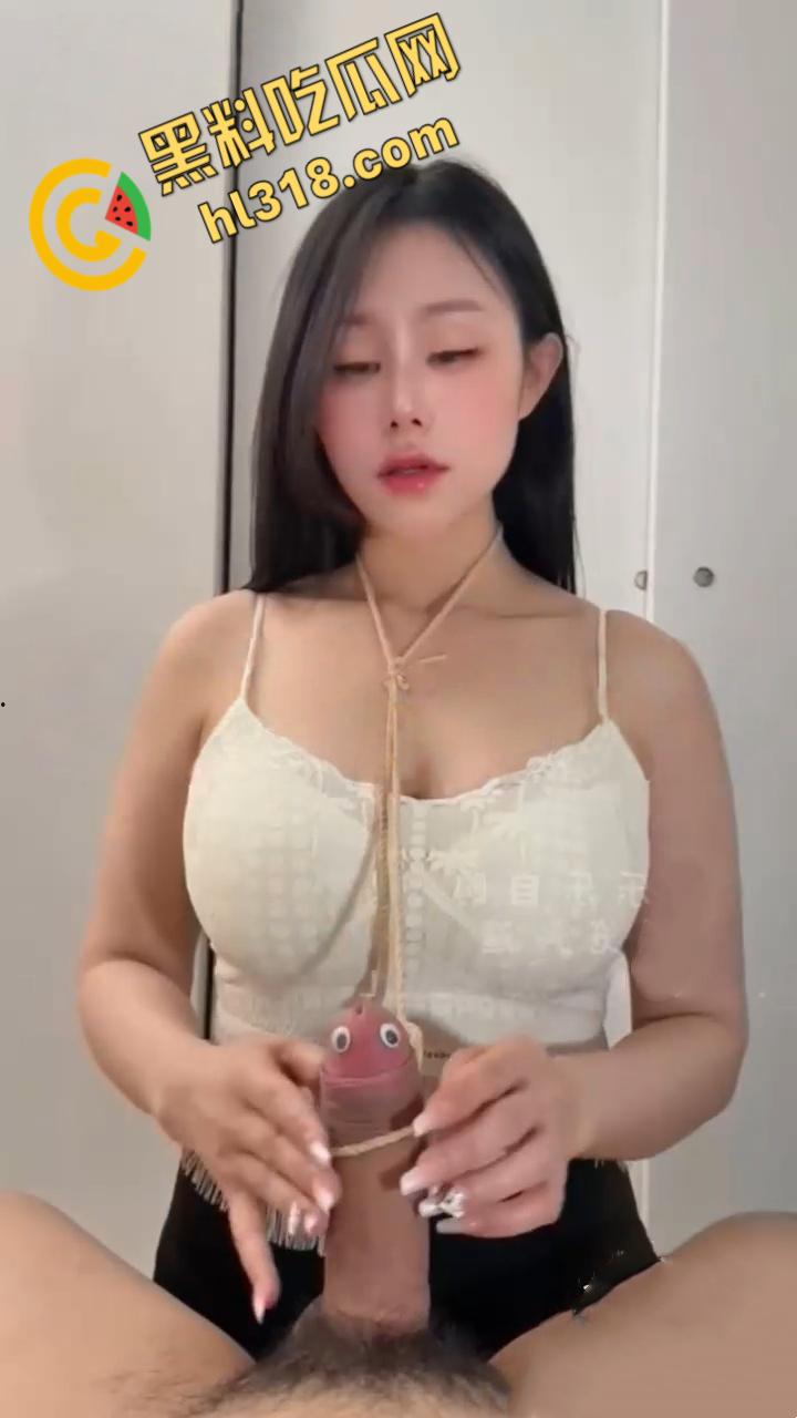 推特极品御姐【汐梦瑶】，上演技师全身保养，舔蛋口交挑逗不断，最后颜射一脸舔的干干净净 ！-7