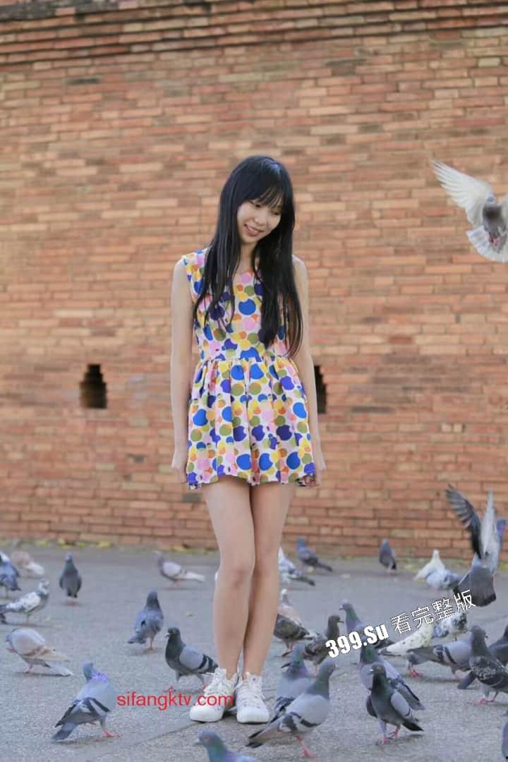 浙大颜值清纯女大学生张竹君校园自拍流出 寝室自慰发骚摸奶乳头异常敏感 粉嫩娇体，全程高能刺激-1