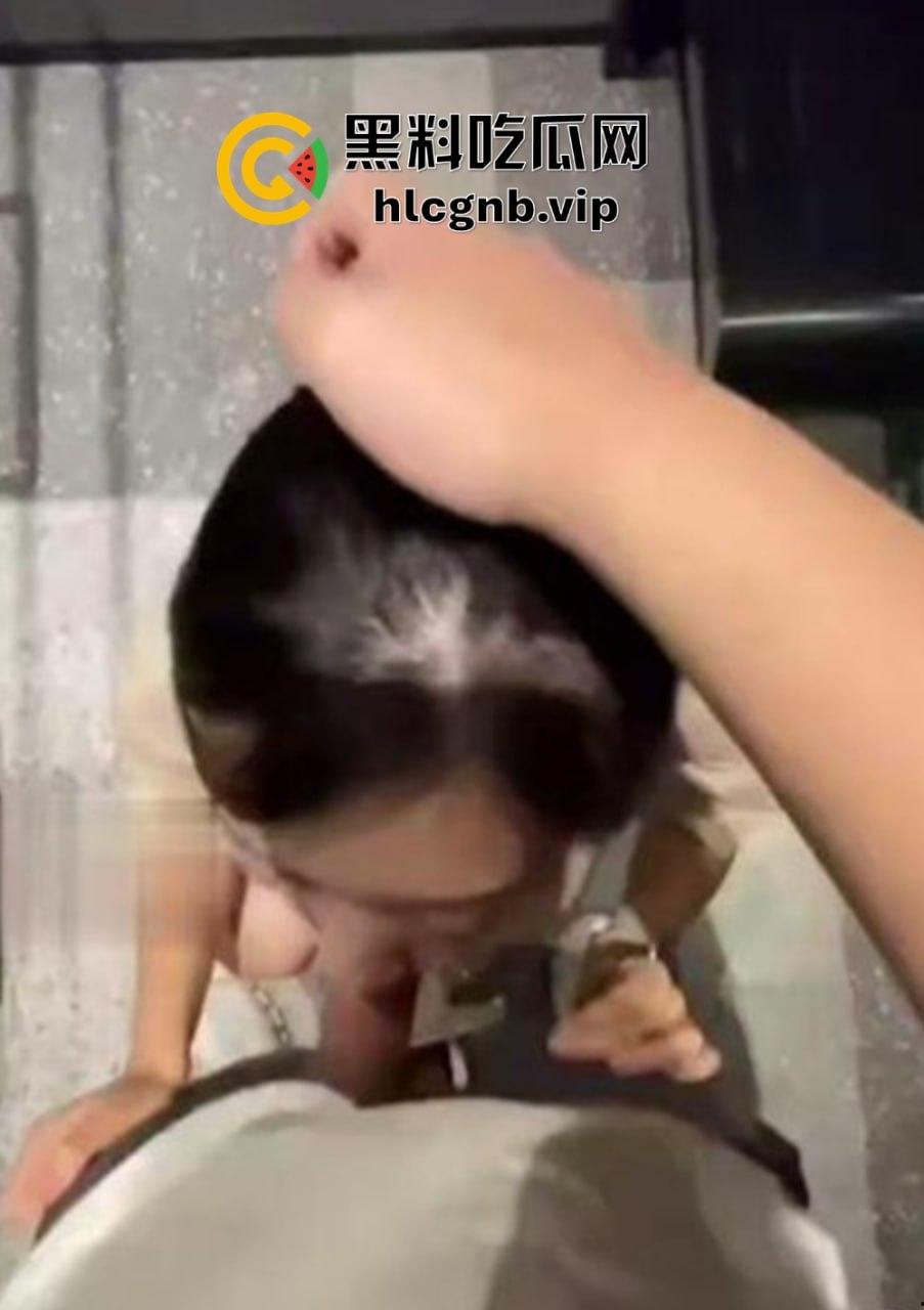 奔驰女销售蒋兮薇为业绩献身!黑丝制服酒店激战,深喉口交让客户爽翻天!-8