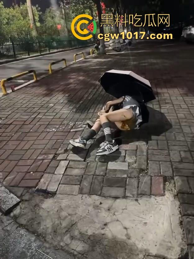 清纯小仙酒后失态没憋住拉一车屎！你这酒也喝不过屎也憋不住是真的才，醒来后怕是要找个洞钻进去囖！-12